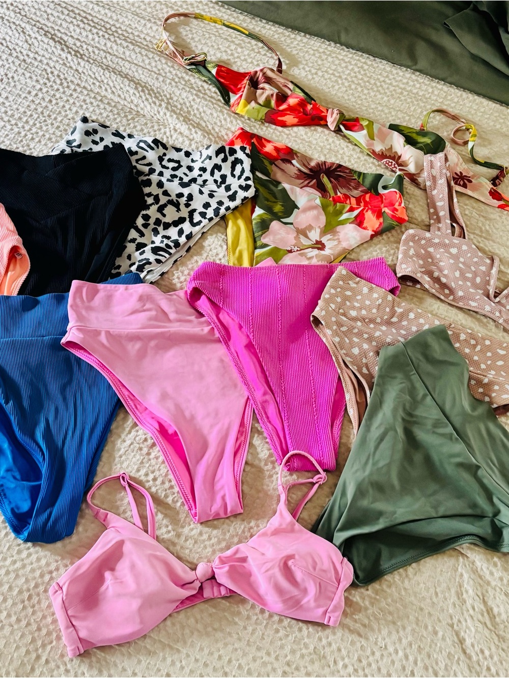 9 Aerie bottoms + 2 tops
